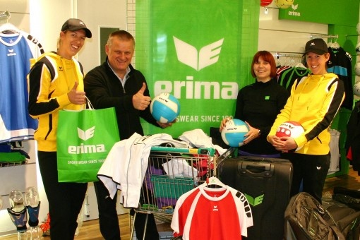 Beachvolleyball: Olympia-Marke ERIMA nimmt Schwaiger-Sisters unter Vertrag